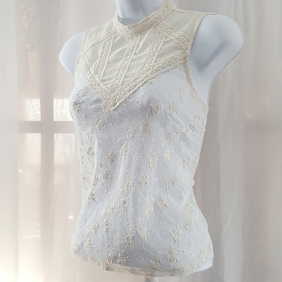 FOREVER 21 Light Sheer Lace Mesh Sleeveless Blouse - Picture 2 of 8